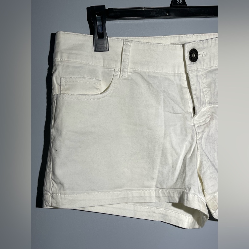 Guess White Jean Shorts Casual Style - Picture 2 of 12